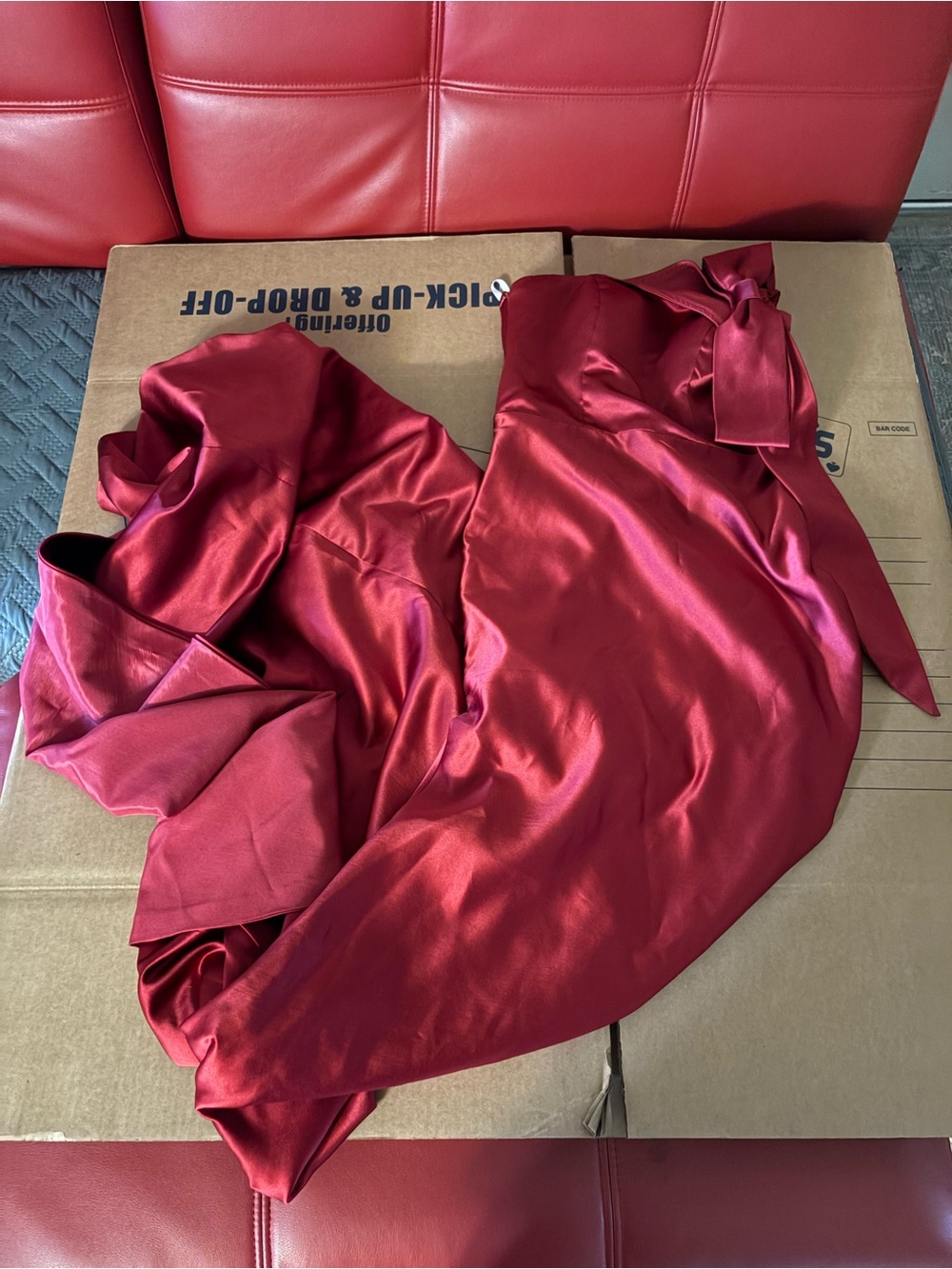 One-Shoulder Burgundy Mermaid Evening Gown with Bow Detail - Picture 8 of 9